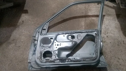 PORTA DIANTEIRA DIREITA RENAULT CLIO 1999