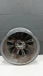 RODA 16 SANDERO STEPWAY COM AVARIA