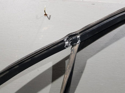 Canaleta De Porta Dianteira Esquerda C4 Pallas Com Avaria