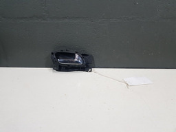 MAÇANETA INTERNA PORTA TRASEIRA DIREITA CITROEN C4 2010