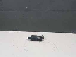 MOTOR BOMBA DAGUA RESERVATORIO ESGUICHO PARA BRISA C8