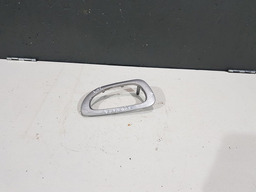 ACABAMENTO MOLDURA MAÇANETA INTERNA DIANTEIRA DIREITA 307