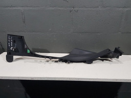 ACABAMENTO COLUNA TRASEIRA ESQUERDA RENAULT FLUENCE 2014