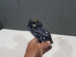 MAÇANETA INTERNA DIANTEIRA ESQUERDA RENAULT KANGOO 2001