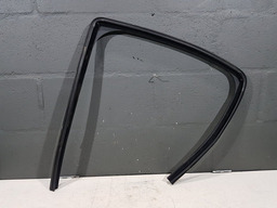 BORRACHA CANALETA PORTA TRASEIRA ESQUERDA CITROEN C3 2013