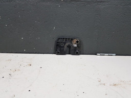 ACABAMENTO FECHADURA DIANTEIRA ESQUERDA RENAULT KANGOO 2001