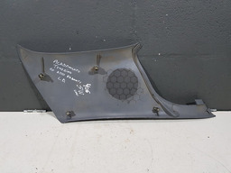 ACABAMENTO TRASEIRO LADO DIREITO AUTO FALANTE 406 SW 2001