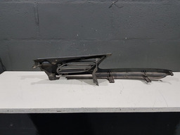 GRADE DIANTEIRA RENAULT SCENIC 96 99 LADO DIREITO