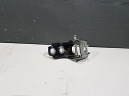 DOBRADIÇA INFERIOR TRASEIRA ESQUERDA CITROEN C3 2013