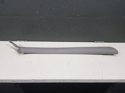 ACABAMENTO PARA BRISA DIANTEIRO DIREITO SANDERO 2010