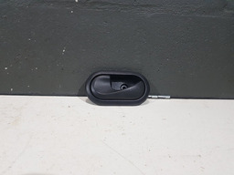 MAÇANETA INTERNA TRASEIRA ESQUERDA RENAULT SANDERO 2010