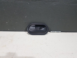 MAÇANETA INTERNA DIANTEIRA ESQUERDA RENAULT SANDERO 2010