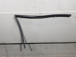 BORRACHA CANALETA VIDRO PORTA TRASEIRA ESQUERDA SANDERO