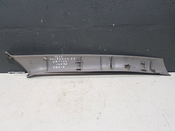 ACABAMENTO COLUNA DIANTEIRA ESQUERDA RENAULT SANDERO 2010