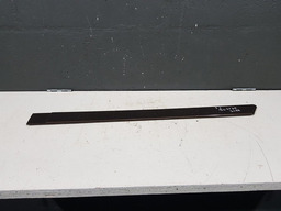 Friso Porta Traseira Esquerda Renault Duster 2016