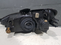 FAROL DIRETO PEUGEOT 206 2001 COM AVARIA