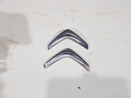 Emblema Tampa Porta Malas Citroen C3 2013