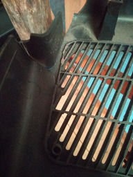 ACABAMENTO TAMPA TRASEIRA PORTA MALAS PEUGEOT 306 SW DETALHE