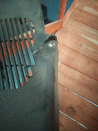 ACABAMENTO TAMPA TRASEIRA PORTA MALAS PEUGEOT 306 SW DETALHE