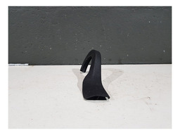 ACABAMENTO INTERNO LADO ESQUERDO BANCO DIANTEIRO DIREITO 206