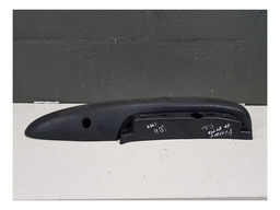 PUXADOR PORTA DIANTEIRA ESQUERDA PEUGEOT 106 1999