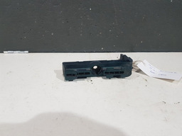 GUIA PARA CHOQUE DIANTEIRO ESQUERDO PEUGEOT 106 1999