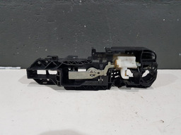 SUPORTE MAÇANETA EXTERNA PORTA TRASEIRA ESQUERDA FLUENCE