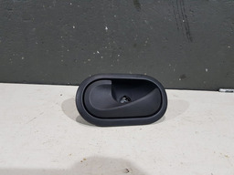 MAÇANETA INTERNA TRASEIRA ESQUERDA RENAULT MEGANE GRAND TOUR