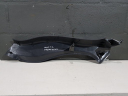 ACABAMENTO INFERIOR COLUNA TRASEIRA DIREITA RENAULT MEGANE