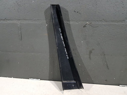 ACABAMENTO EXTERNO CENTRAL DIREITA RENAULT MEGANE GRAND TOUR