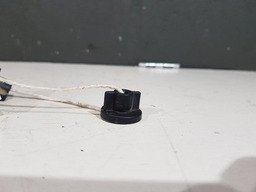 PORCA TRAVA LANTERNA TRASEIRA PEUGEOT 206