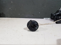 GUIA TRAVA ENCOSTO CABEÇA RENAULT SANDERO