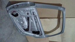 PORTA TRASEIRA DIREITA CITROEN PICASSO 2005