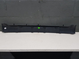 MOLDURA CENTRAL PARA CHOQUE DIANTEIRO RENAULT CLIO 2003 2005