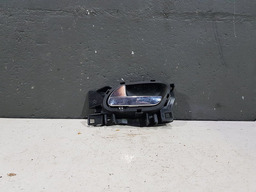 MAÇANETA INTERNA DIANTEIRA ESQUERDA CITROEN C4 PICASSO 2010