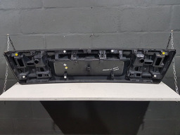 SUPORTE PLACA MOLDURA TAMPA MALAS CITROEN C4 PICASSO 2010