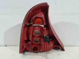 LANTERNA TRASEIRA DIREITA RENAULT CLIO 2001