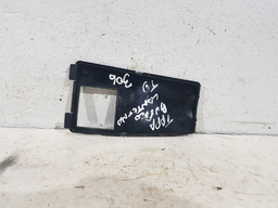 TAMPA LANTERNA TRASEIRA DIREITA PEUGEOT 306