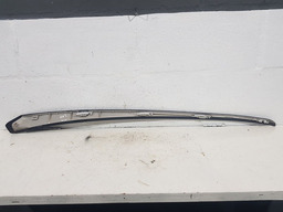 FRISO ACABAMENTO ESQUERDO PARA BRISA DIANTEIRO PEUGEOT 407SW