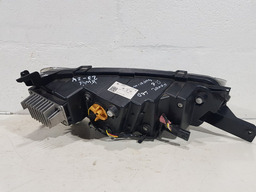 FAROL DIANTEIRO ESQUERDO RENAULT KWID 2023 24 LED DETALHE