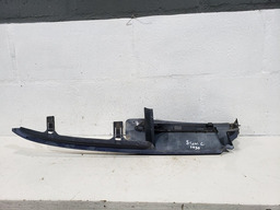 GRADE ESQUERDA RADIADOR RENAULT SCENIC 1999