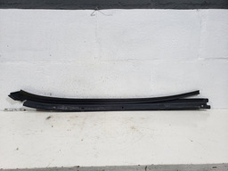 ACABAMENTO DIREITO PARA BRISA DIANTEIRO CITROEN XSARA 1999