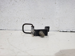 SUPORTE GANCHO TRASEIRO ESQUERDO MALA PEUGEOT 406 SW 2001