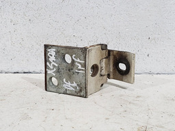 DOBRADIÇA DIANTEIRA ESQUERDA INFERIOR CITROEN XSARA 1999