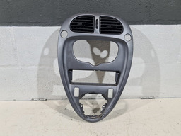 Moldura Acabamento Rádio Painel Citroen Xsara Picasso 2011