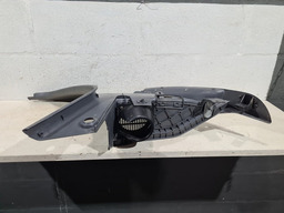 ACABAMENTO COLUNA TRASEIRA DIREITA RENAULT CLIO 1999