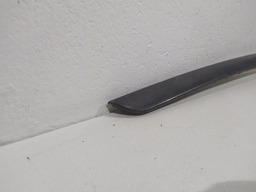 ACABAMENTO DIREITO PARA BRISA DIANTEIRO C4 HATCH 2010