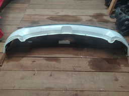 PARA CHOQUE TRASEIRO SANDERO 2009 A 2014 STEPWAY DETALHE