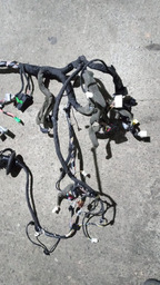 CHICOTE PORTA CAIXA FUSÍVEIS PAINEL INSTR RÁDIO FLUENCE 2015