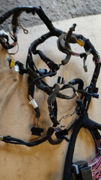 CHICOTE PORTA CAIXA FUSÍVEIS PAINEL INSTR RÁDIO FLUENCE 2015